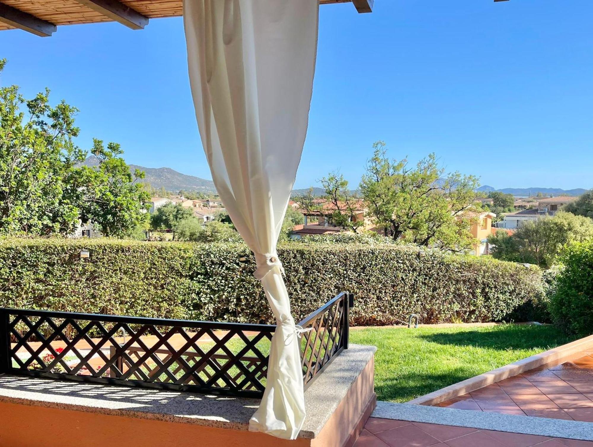 Iss Travel, Panoramic Sea View Ticino - 1 Bedroom Apartments 1,5 Km From The Beach San Teodoro  Extérieur photo